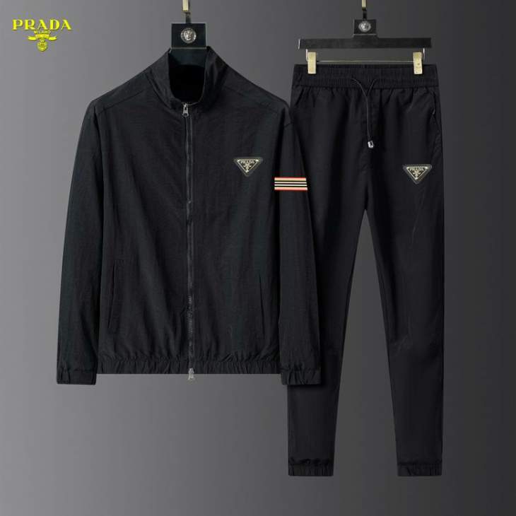 Picture of Prada Sweater Suits _SKUPradaM-3XL12yn32041873